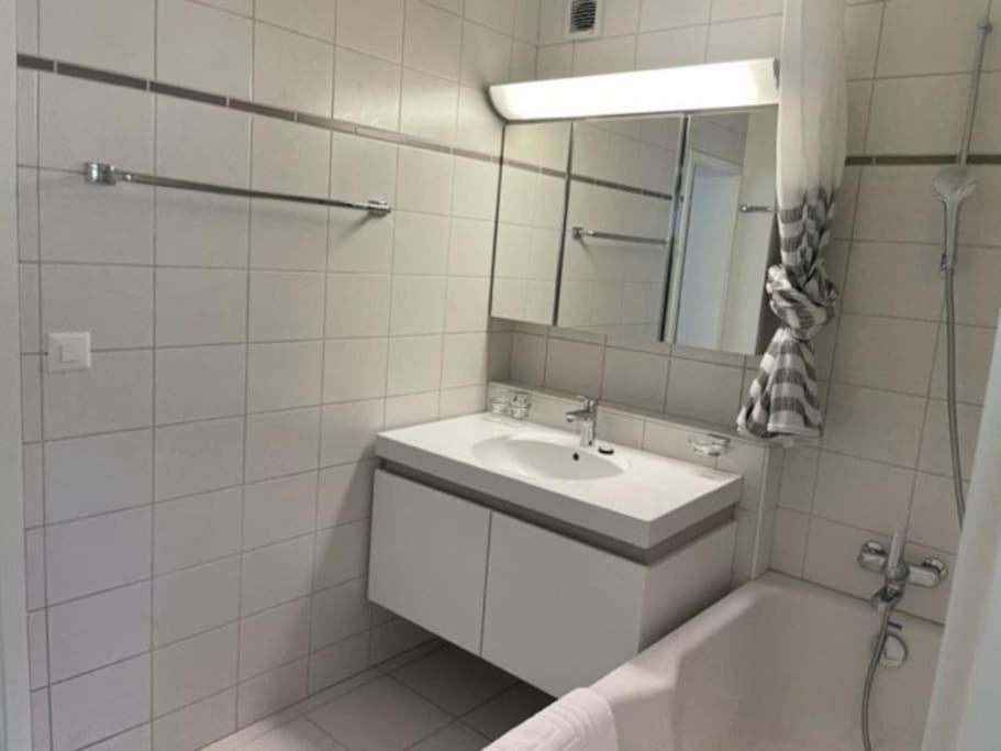 Beautiful, Quite And Very Central 2 Bedroom Flat Zurique Exterior foto